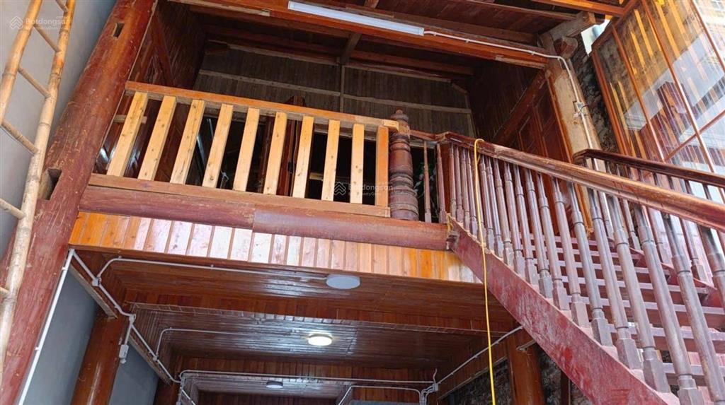 Nhà gỗ 2 tầng siêu đẹp, 2 mặt đường ô tô tránh kinh doanh đỉnh, cách võ văn kiệt chỉ 300m