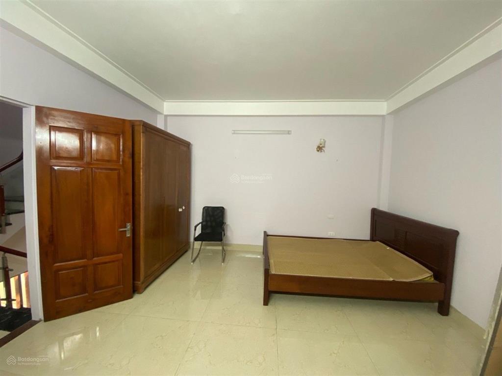 Nhà 3 tầng ở ngay ngõ thông ô tô đỗ cửa 51m2 đông nam gần hồ điều hòa, chỉ 8 tỷ 500tr