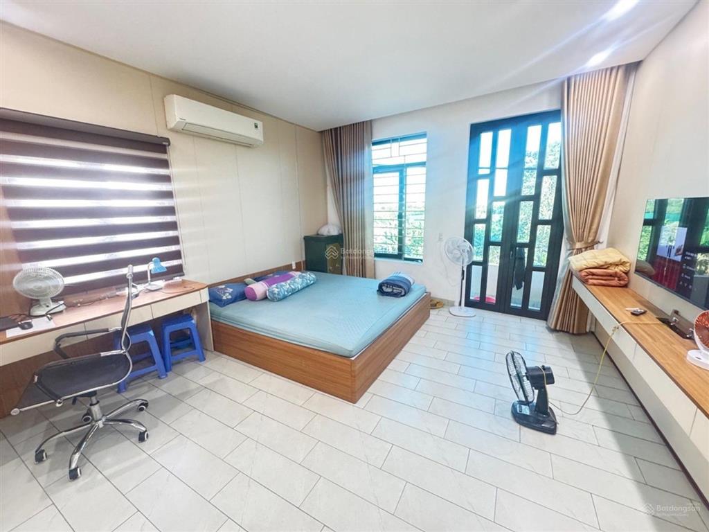 Lô góc 2 mặt tiền  nhà 3 tầng ở ngay  view công viên  qh đường 30m  cách võ văn kiệt 200m