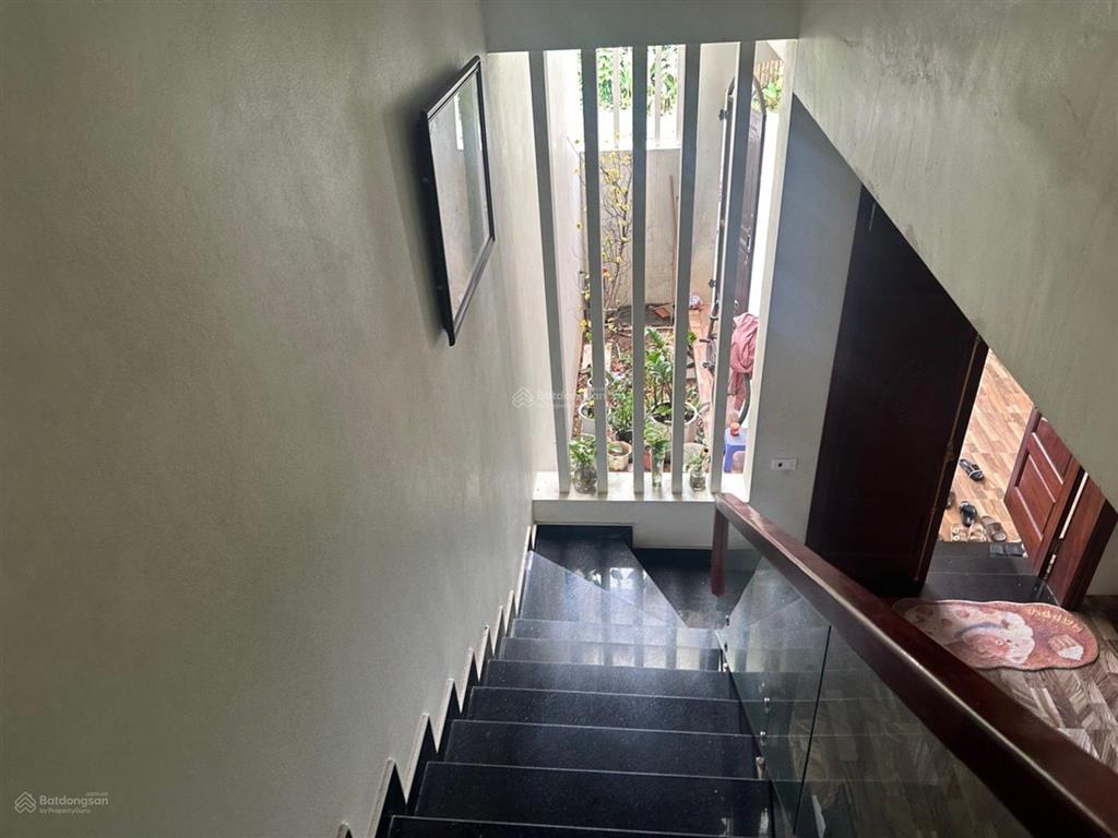 Bán nhà 3 tầng đẹp đất đấu giá ô tô 45 chỗ đỗ cửa chỉ 10,5 tỷ
giá bán 10,5 tỷ (có thương lượng)