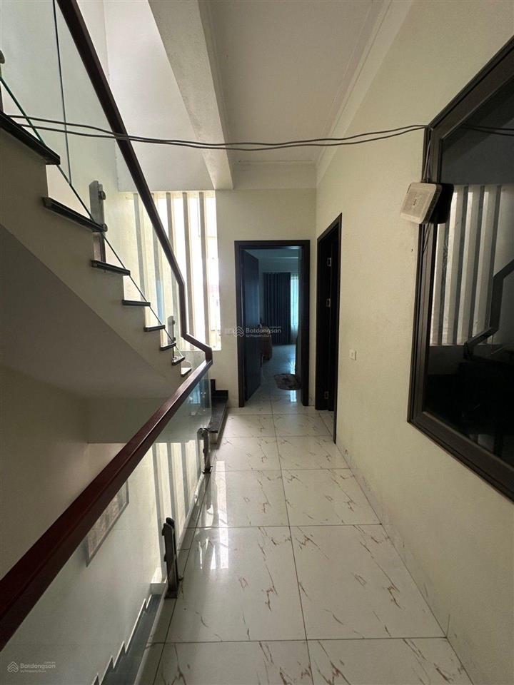 Bán nhà 3 tầng đẹp đất đấu giá ô tô 45 chỗ đỗ cửa chỉ 10,5 tỷ
giá bán 10,5 tỷ (có thương lượng)