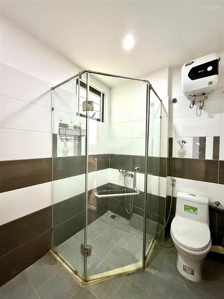 Nhỉnh 6 tỷ nhà lê thanh nghị, 3 bước ra phố, lô góc, sổ riêng 5 tầng 3 ngủ full nội thất