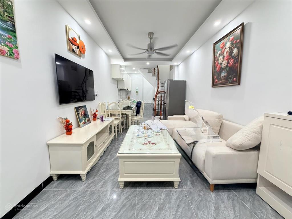 Siêu phẩm bạch mai, sổ riêng 2 thoáng, nhà mới full nội thất 3 ngủ, quy hoạch ổn định
