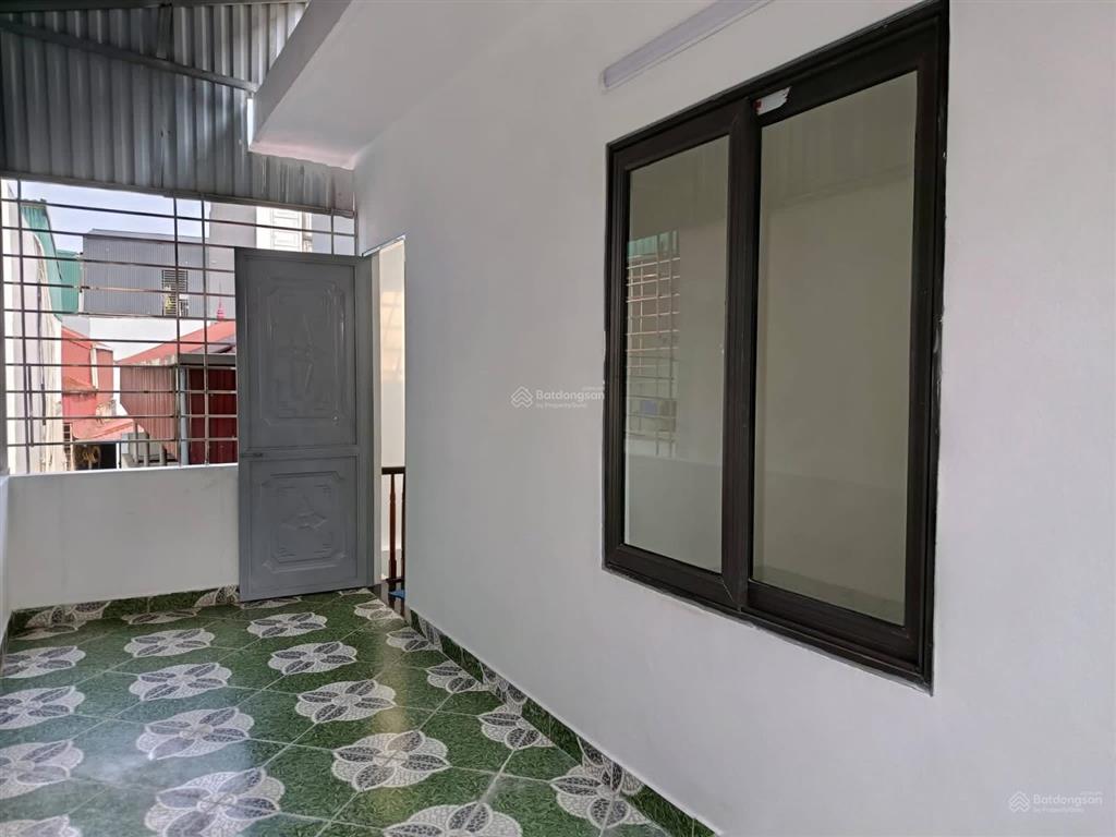 50m ra ô tô bạch mai, 2 thoáng, kinh doanh, sổ riêng 30m2, mặt tiền đẹp, 3 ngủ full nội thất