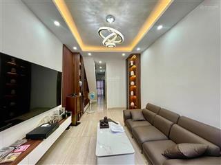 Hơn 6 tỷ nhà lô góc đại la, 1 nhà ra mặt phố, kinh doanh, nhà mới ở ngay 39m2 x 5 tầng, sđcc
