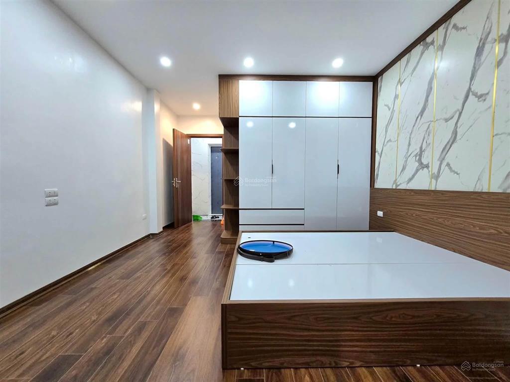 Lô góc bạch mai, 30m ra ô tô, ngõ thông 2 thoáng, tặng nội thất, sổ đỏ cc ko qh, 45m2 * 5t