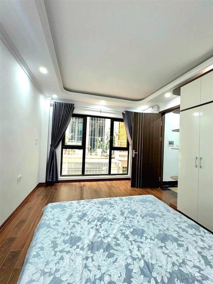 Nhà lô góc trần đại nghĩa, 10m ra ô tô, 6 tầng thang máy, nội thất xịn, sđcc, quy hoạch ổn định