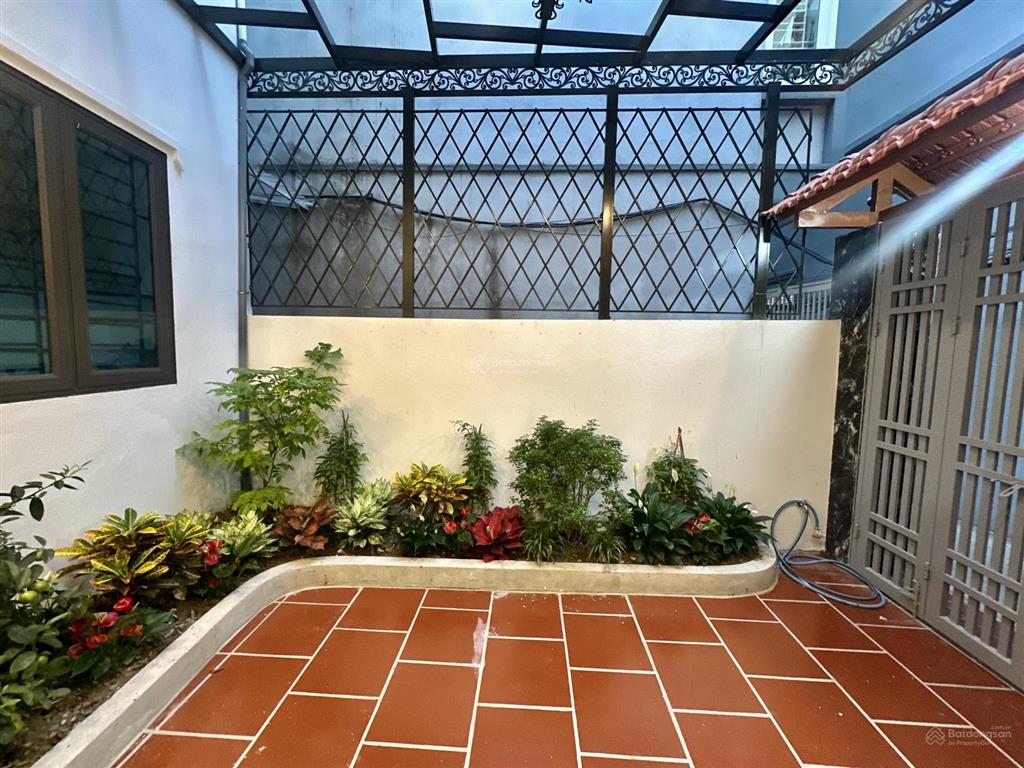 Giảm mạnh! nhà lô góc trương định, sổ 50m2, mặt tiền 5m, xây mới, 4 ngủ khép kín, nhiều tiện ích