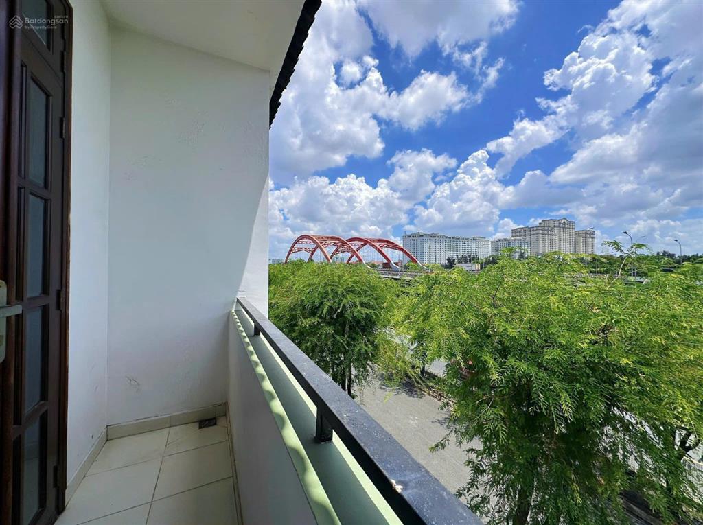 Cho thuê căn hộ tân phong quận 7, full nội thất đẹp, ban công rộng, an ninh  sạch sẽ