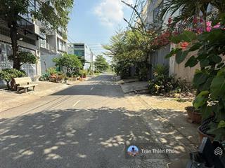 Hàng ngộp bank không còn khả năng trả lãi cần bán gấp