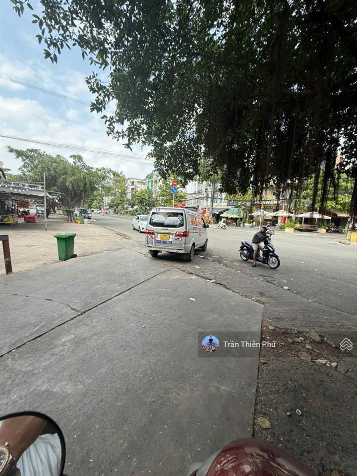 Bán nhà riêng tại đường tỉnh lộ 10, 4,2 tỷ, 54m2, view đẹp, giá siêu hời