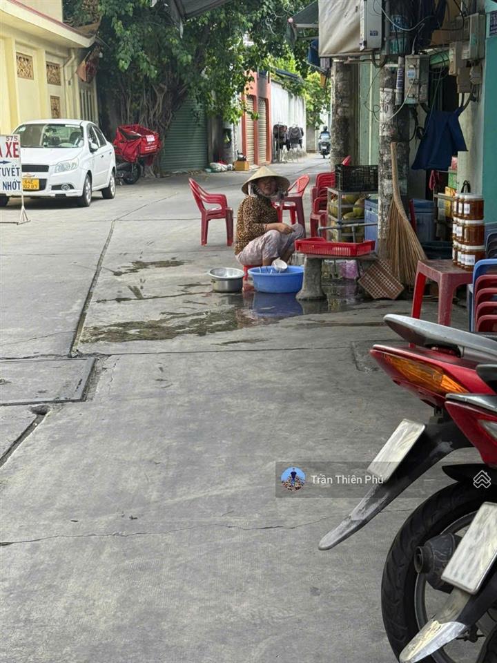 Bán nhà riêng tại đường tỉnh lộ 10, 4,2 tỷ, 54m2, view đẹp, giá siêu hời