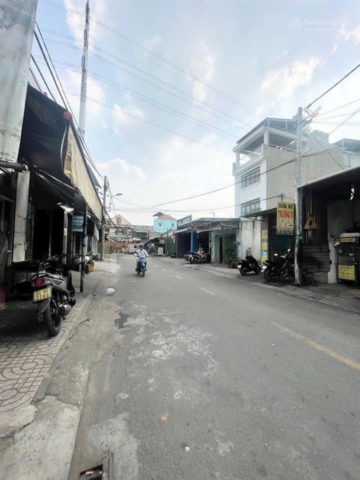 Bán nhà bình tân 2 tầng  28m2  1 căn ra mặt tiền nhựa lớn  ngang lớn 4,6m  sát tân phú