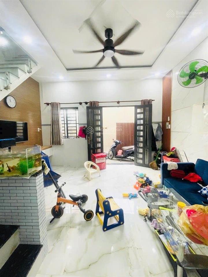 Bán nhà bình tân 2 tầng  28m2  1 căn ra mặt tiền nhựa lớn  ngang lớn 4,6m  sát tân phú