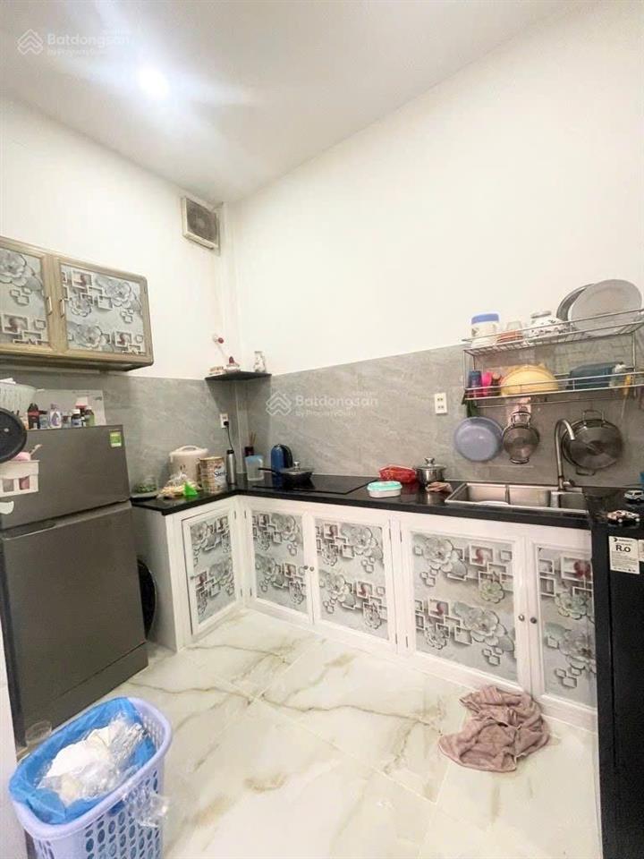 Bán nhà bình tân 2 tầng  28m2  1 căn ra mặt tiền nhựa lớn  ngang lớn 4,6m  sát tân phú