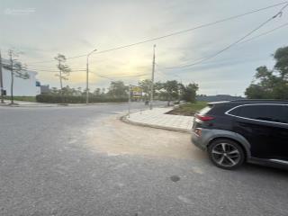 Mặt đại lộ hùng vương 2 lô liền kề 250, đường rộng 32m.