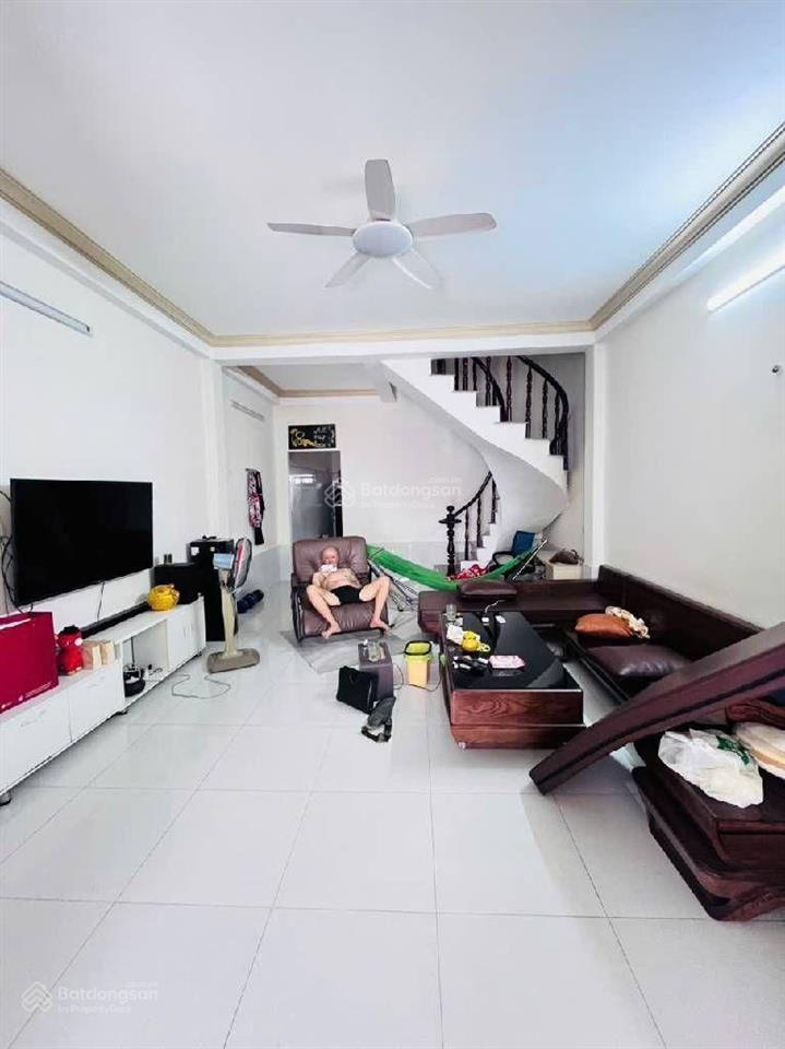 Bán nhà 3 tầng hẻm xe hơi nhỏ, 2 mặt tiền hẻm, hoàn công, sổ hồng riêng, nhỉnh 6 tỷ