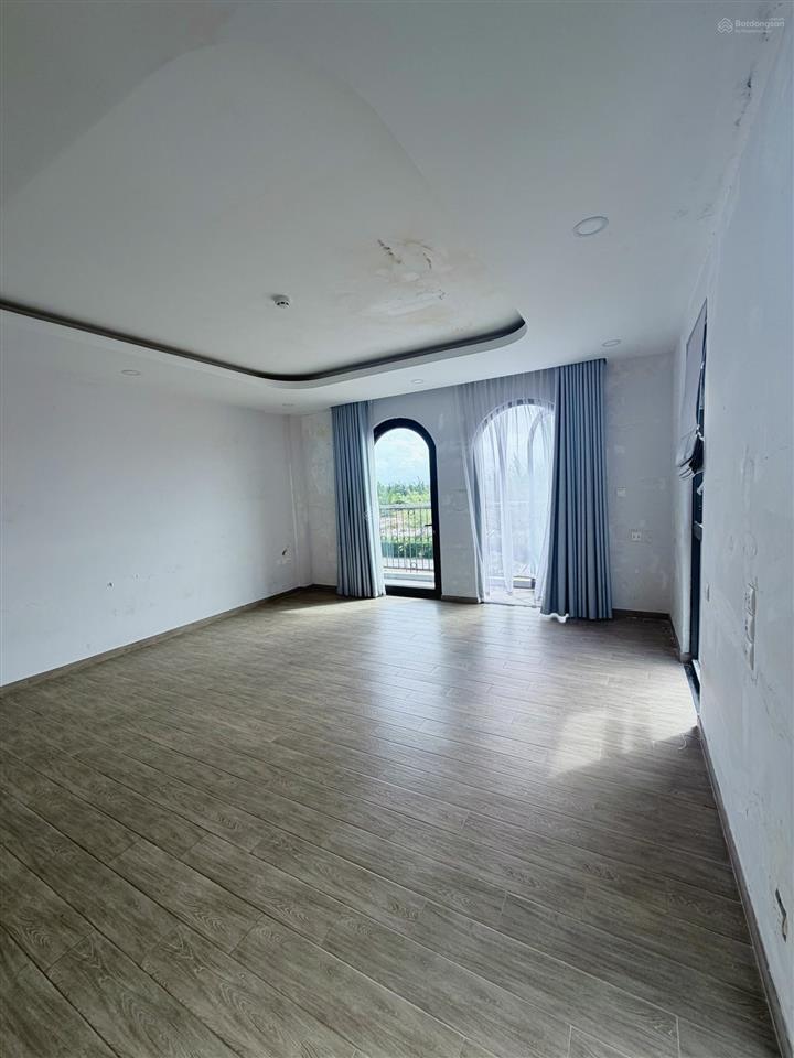 Cho thuê khách sạn mini paris villas phú quốc đã hoàn thiện cơ bản. chỉ 25 triệu/tháng
