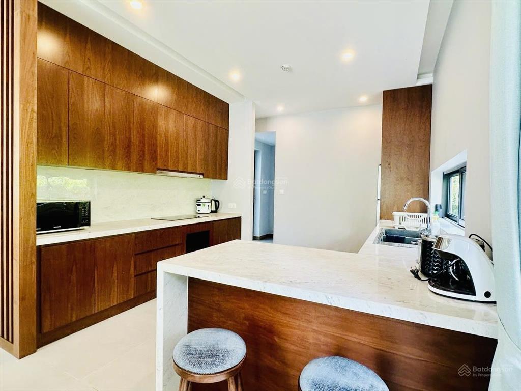 Bán villa có hồ bơi riêng cách biển 50m khu sonasea.  0901 956 ***