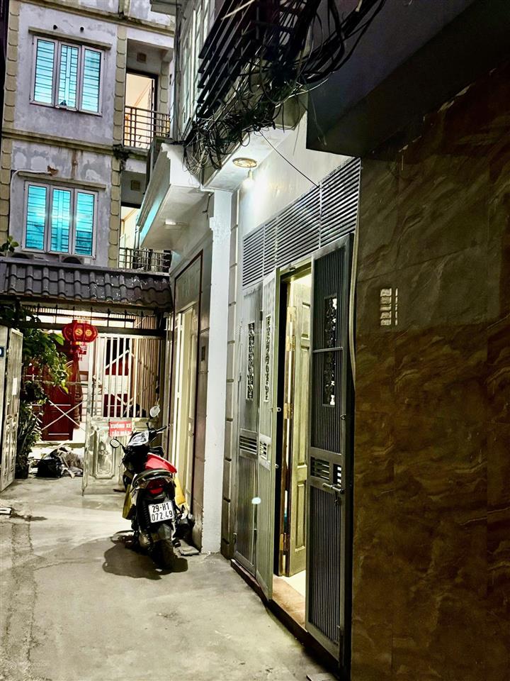 Cho thuê nhà 3 tầng tại đường lê quang đạo, p phú đô, hà nội.  0988 094 *** trang