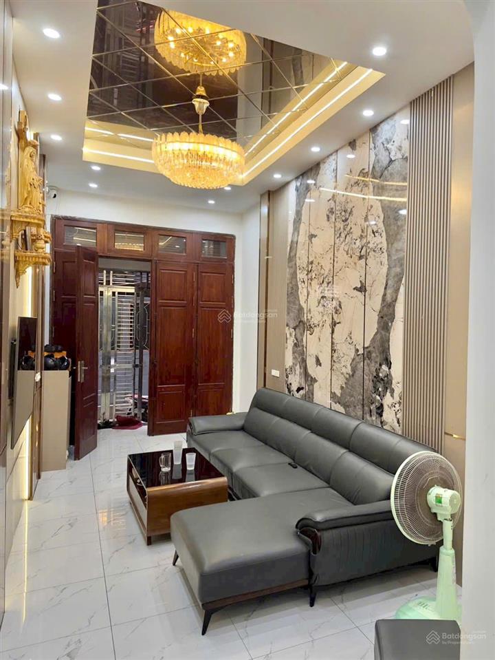 Bán nhà la thành, đống đa, 67 m2, 7 phòng, dòng tiền, ô tô, thang máy, 2 thoáng trước sau