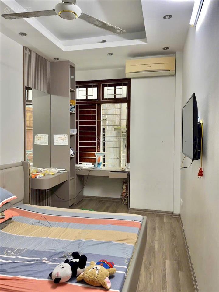 Bán nhà la thành, đống đa, 67 m2, 7 phòng, dòng tiền, ô tô, thang máy, 2 thoáng trước sau
