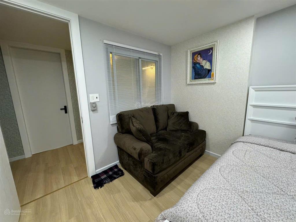 Bán căn góc shophouse melody 240m²  ở + kinh doanh  giá tốt hơn căn hộ 3pn