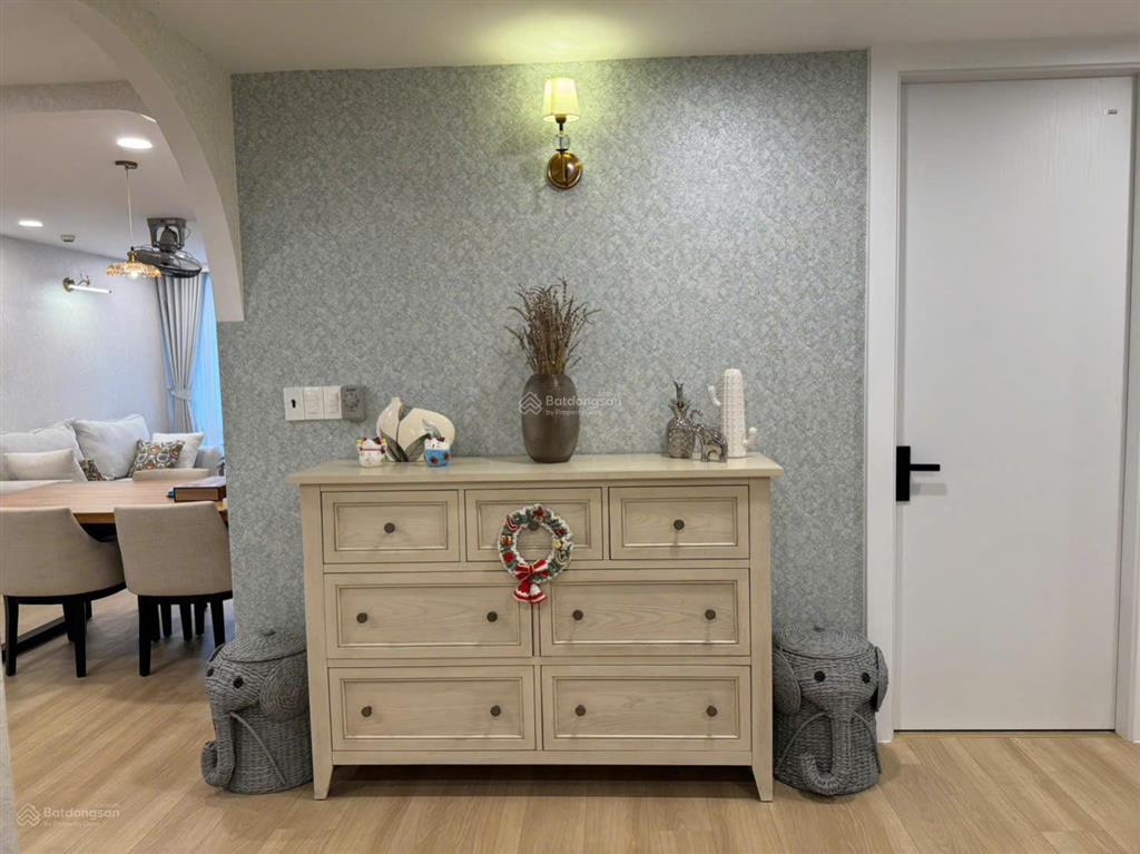 Bán căn góc shophouse melody 240m²  ở + kinh doanh  giá tốt hơn căn hộ 3pn