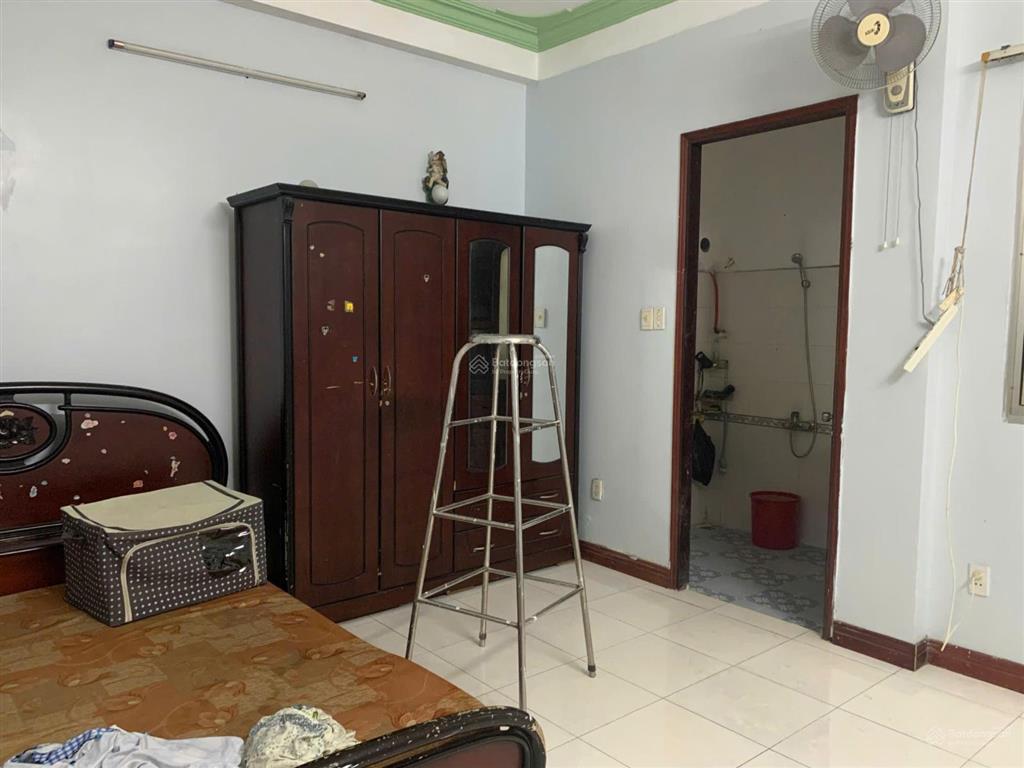 Chính chủ bán nhà mặt tiền đường c12, gần nhà ga t3 sân bay tân sơn nhất, nhà đẹp, sẵn khai thác
