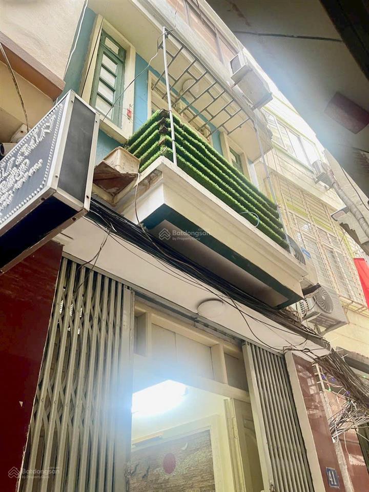 Chính chủ cho thuê nhà mặt ngõ 160 lạc long quân  tây hồ. dt 30m2  5 tầng giá thuê 6triệu /th