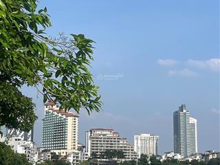 Mặt ngõ thông vf3 đỗ cửa  thang máy sát phố gần hồ tây an cư gia đình nhà đẹp ở ngay .