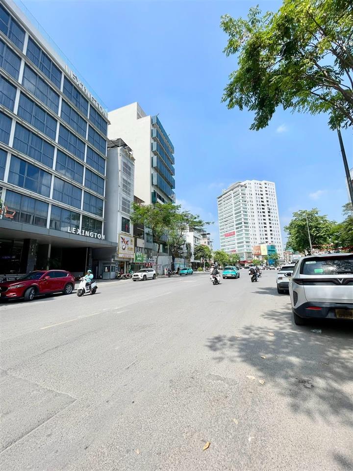 Golden westlake 2pn view trọn hồ tây ban công ngắm hoàng hôn cực phẩm sống chuẩn thượng lưu