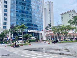 Lõi ba đình ô tô đỗ cửa 2 mặt ngõ 3 thoáng nhà đẹp ở ngay kim mã .