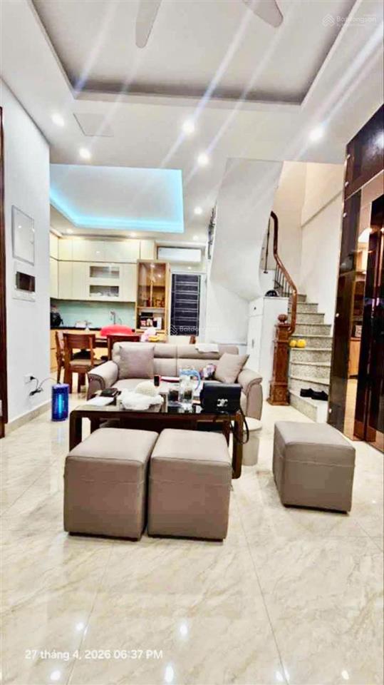 Hiếm  cát linh  50m2 6 tầng thang máy nhỉnh 12 tỷ gần như không có căn thứ 2