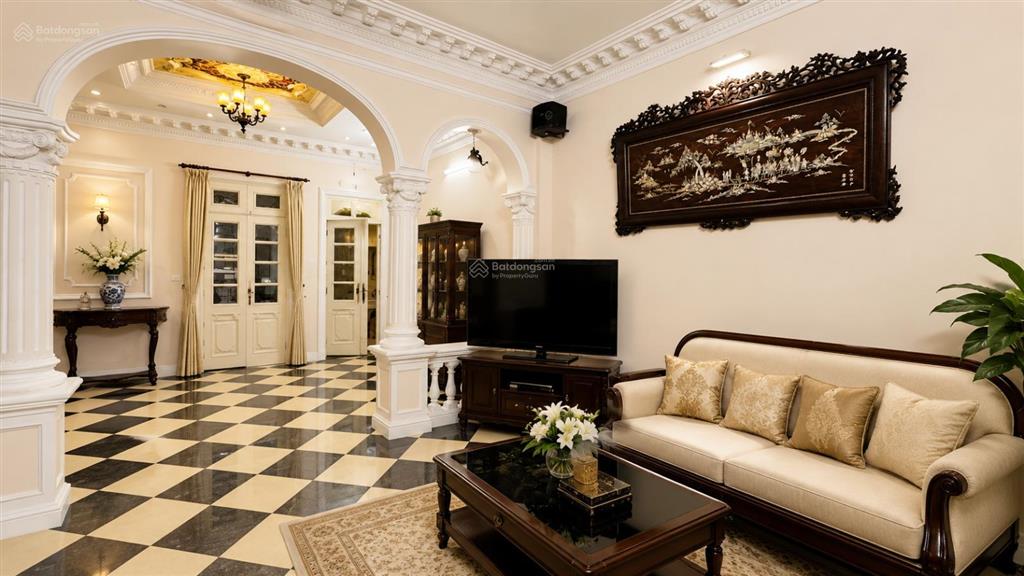 Trung tâm phố cổ quỹ đất vàng hiếm có mặt tiền vip 6.3m 2 mặt thoáng mặt phố kinh doanh đỉnh