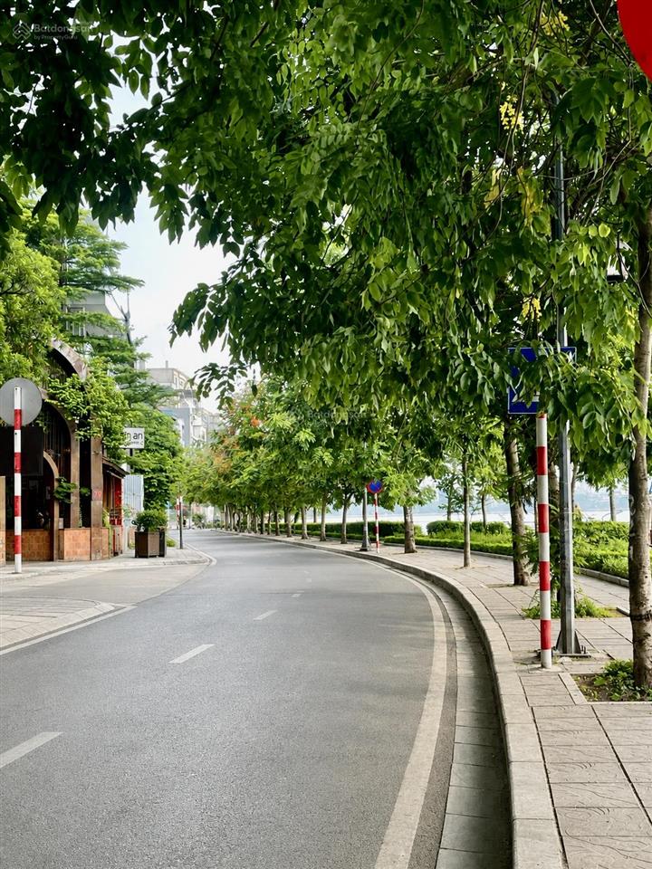View hồ tây 2 mặt ngõ ô tô đỗ cổng nhà đẹp ở sướng, homestay dòng tiền đỉnh  trích sài