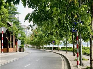 View hồ tây 2 mặt ngõ ô tô đỗ cổng nhà đẹp ở sướng, homestay dòng tiền đỉnh  trích sài