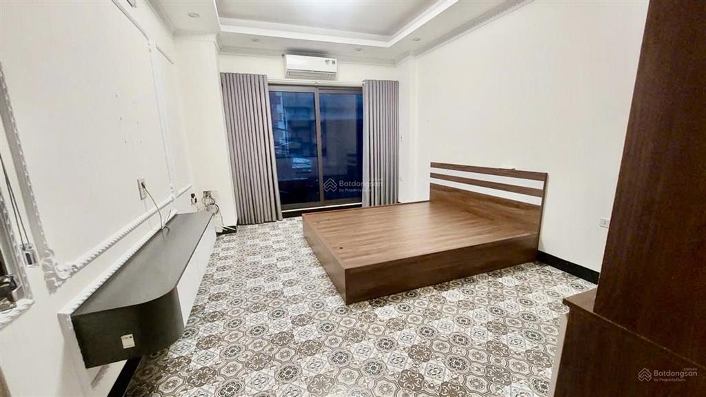 Hơn 8 tỷ lô góc mặt ngõ thông dòng tiền 12tr/tháng  ngọc thụy