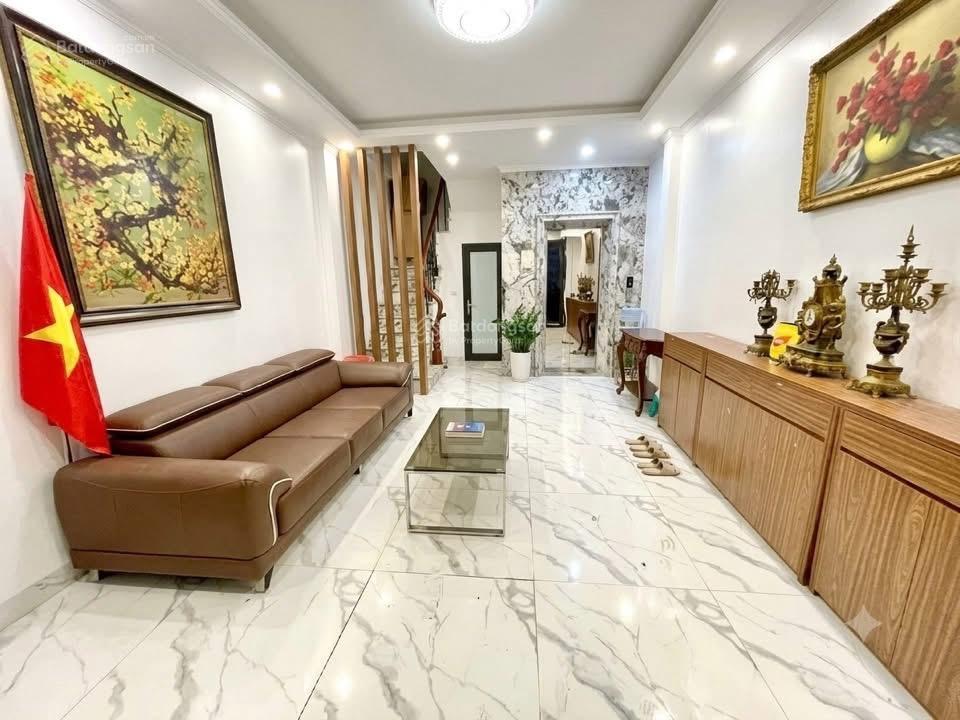Hiếm hồ tây 6 tầng thang máy ô tô đỗ cửa view hồ