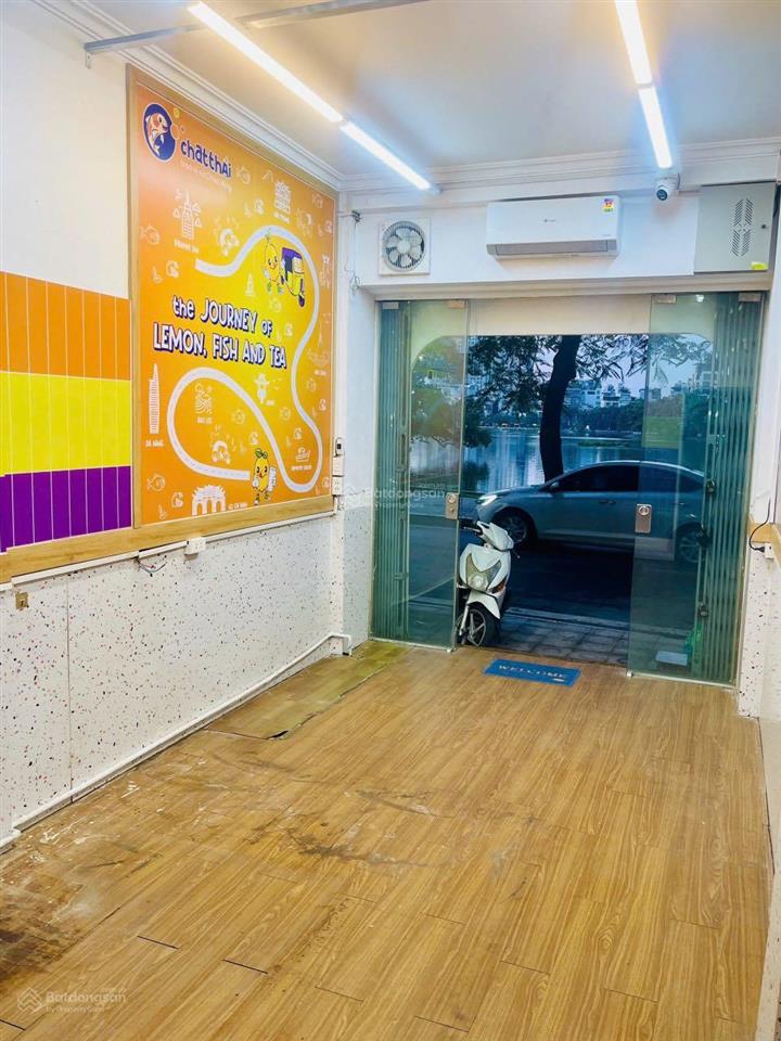 Cho thuê mặt bằng tầng 1 phố trấn vũ view hồ trúc bạch