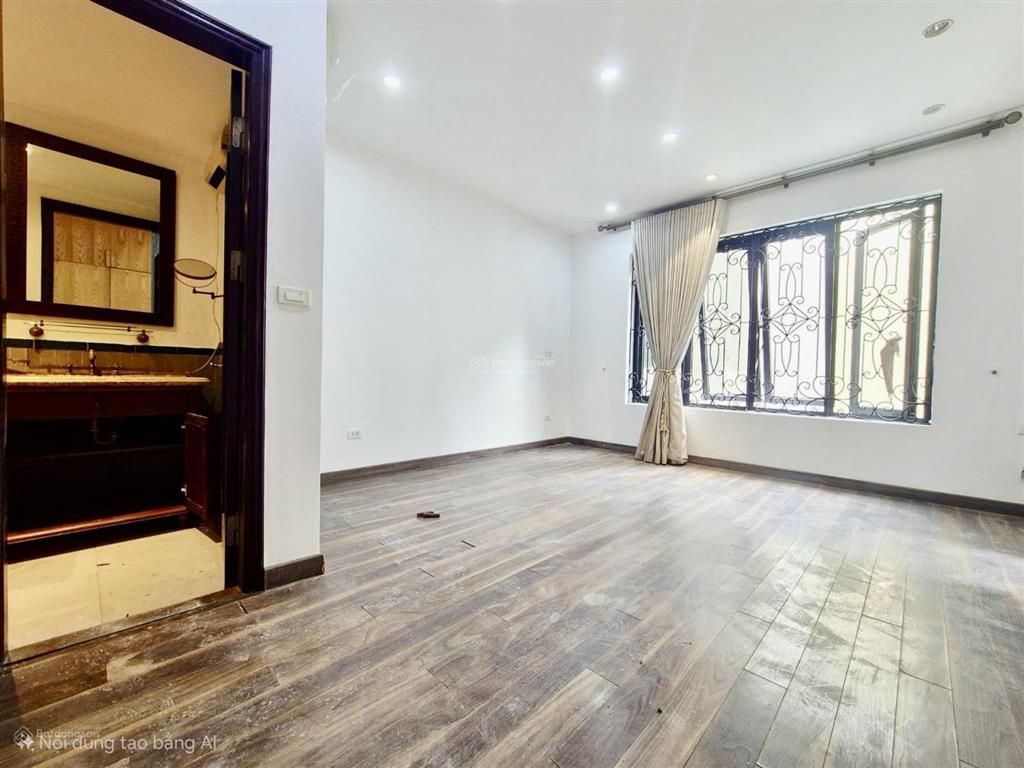 Cách phố 1 nhà phố khách sạn homestay dòng tiền tốt  ba đình