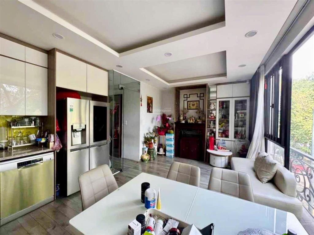 Lô góc mặt phố ba đình view lăng bác vỉa hè rộng kinh doanh đỉnh