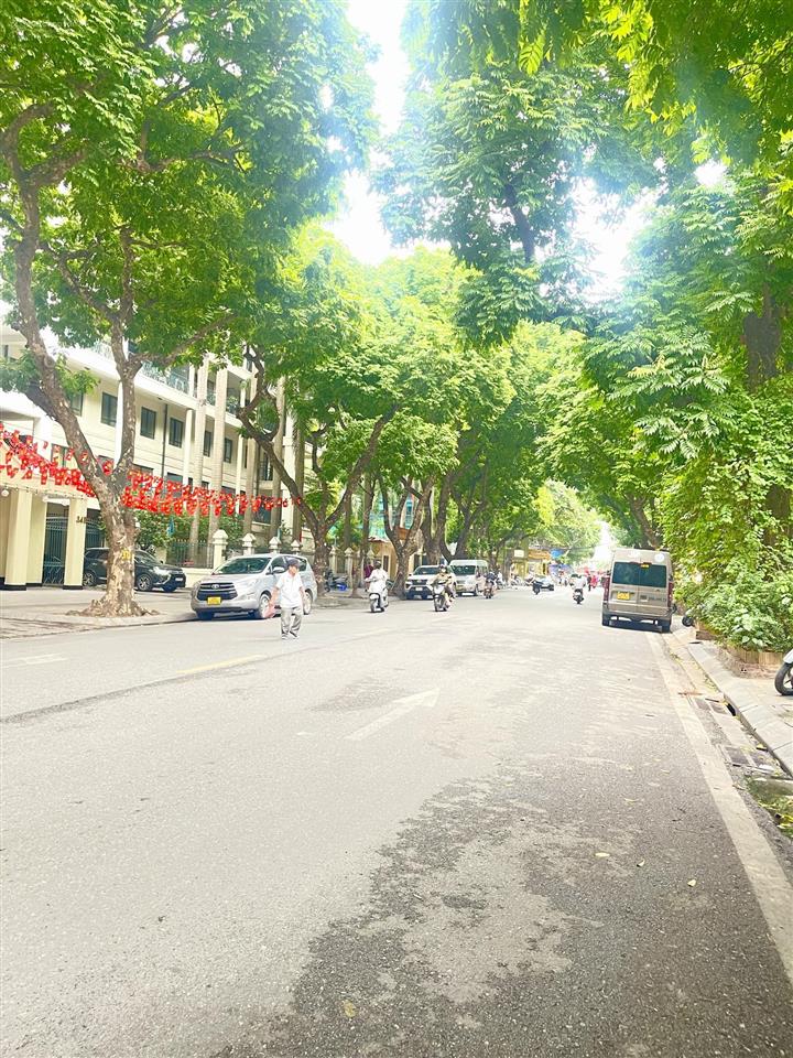 Hơn 4 tỷ sở hữu không gian đẳng cấp phố tt hoàn kiếm  sau mặt phố trần phú 3 mặt thoáng