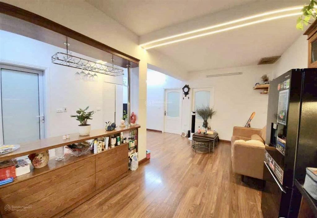 Căn hộ trung tâm phố cổ hoàn kiếm 70m2 2pn  full nội thất nhỉnh 6 tỷ