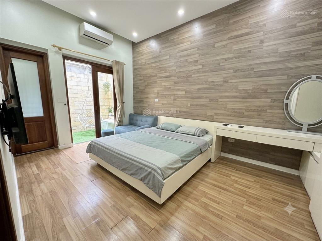 Lô góc 2 mặt thoáng mt 8,1m ngõ kinh doanh dòng tiền 15tr/tháng thụy khuê