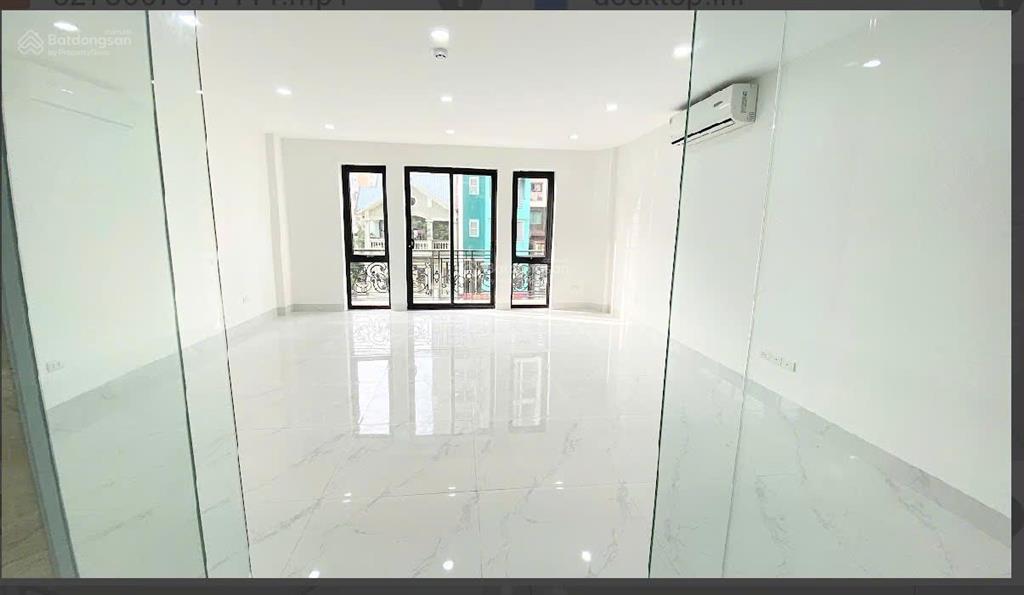 Cho thuê văn phòng mặt đường trần bình giao nguyễn hoàng 40m2 giá 8tr8.  0332 017 ***