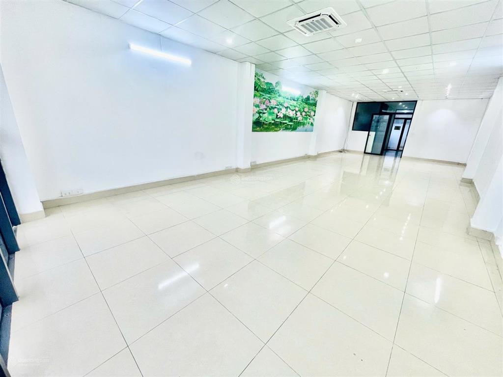 Cho thuê văn phòng mặt phố mai dịch  phạm văn đồng diện tích 80m2 giá thuê 14tr/ tháng, 0332 017 ***