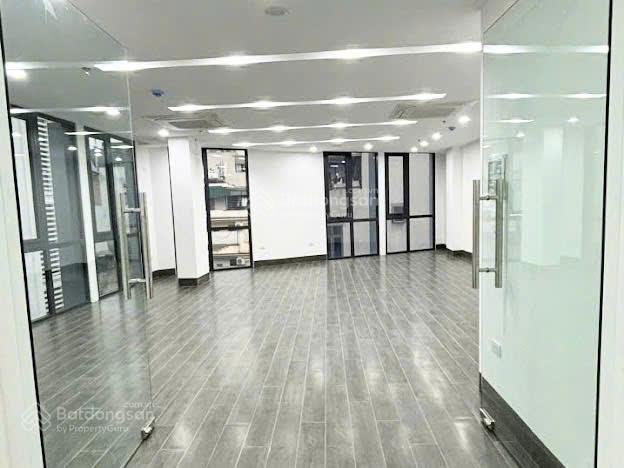 Cho thuê văn phòng kim giang  nguyễn xiển 60m2 giá 10tr. e 0332 017 ***