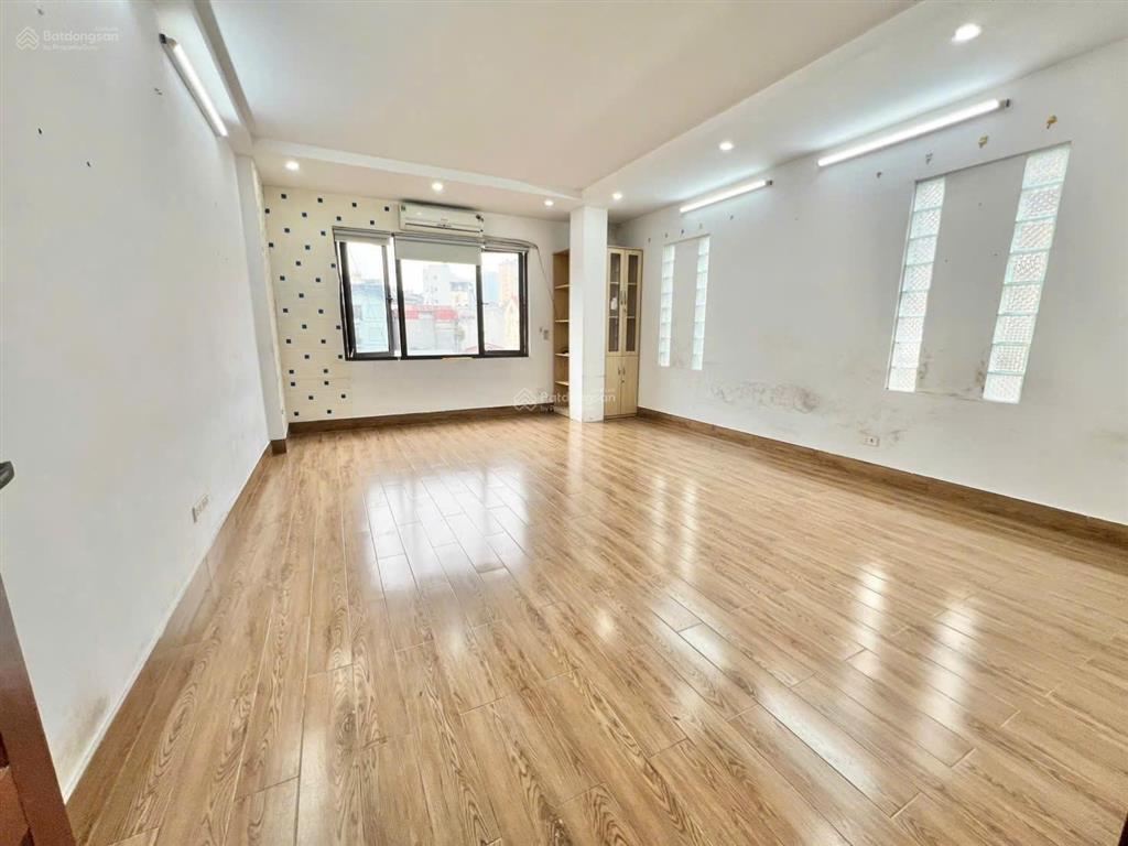 Cho thuê văn phòng dịch vọng  cầu giấy 30m² giá 5tr5/tháng,  0332 017 ***