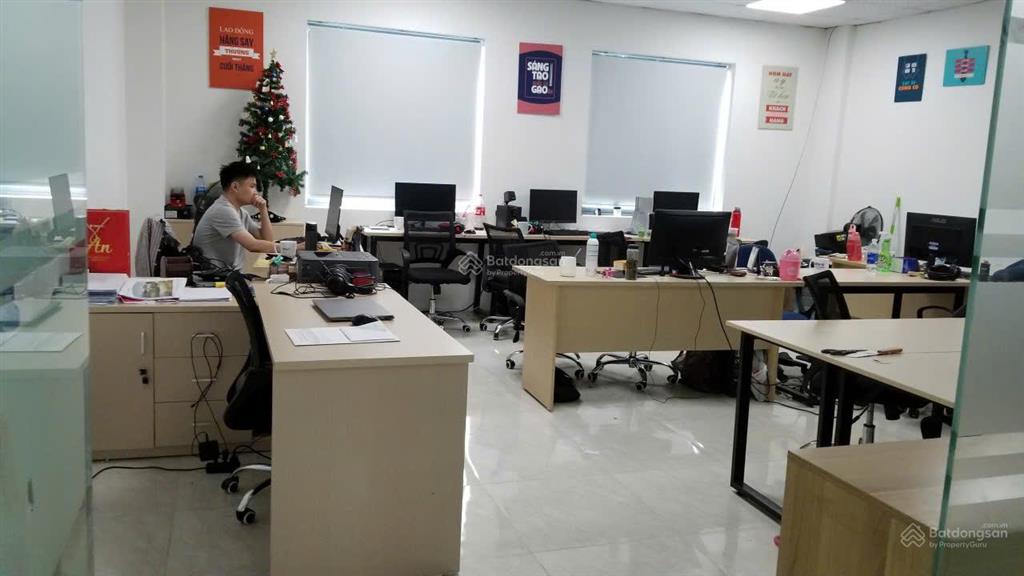 Cho thuê văn phòng phố duy tân  thành thái, diện tích 90m2 giá thuê 18tr5/tháng  0332 017 ***
